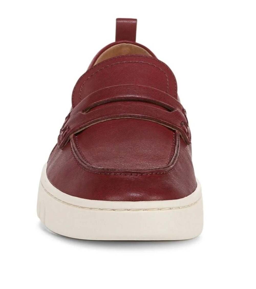 Vionic Uptown Leather Loafer in Syrah Red Leather Size 9.5 New Without Tags